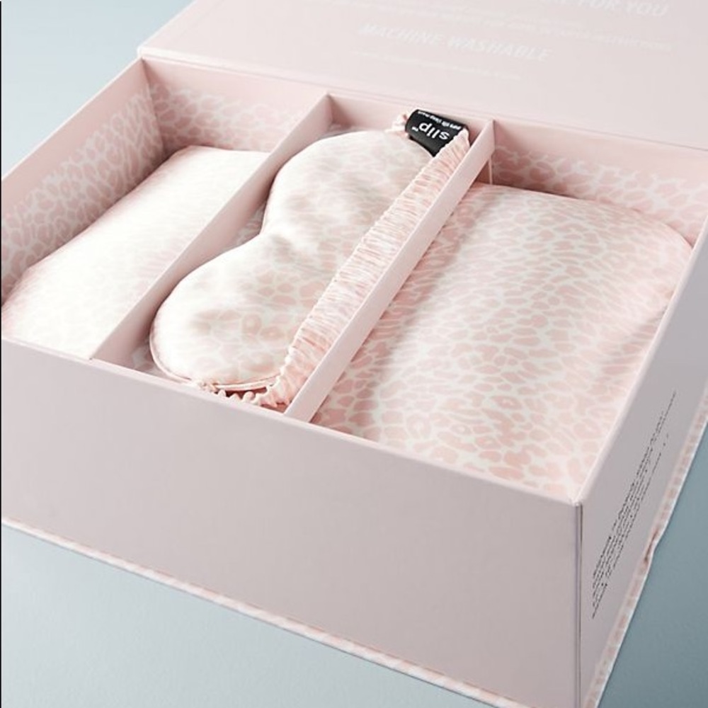 NIB Slip Silk Travel Set Pillow and Sleep Mask